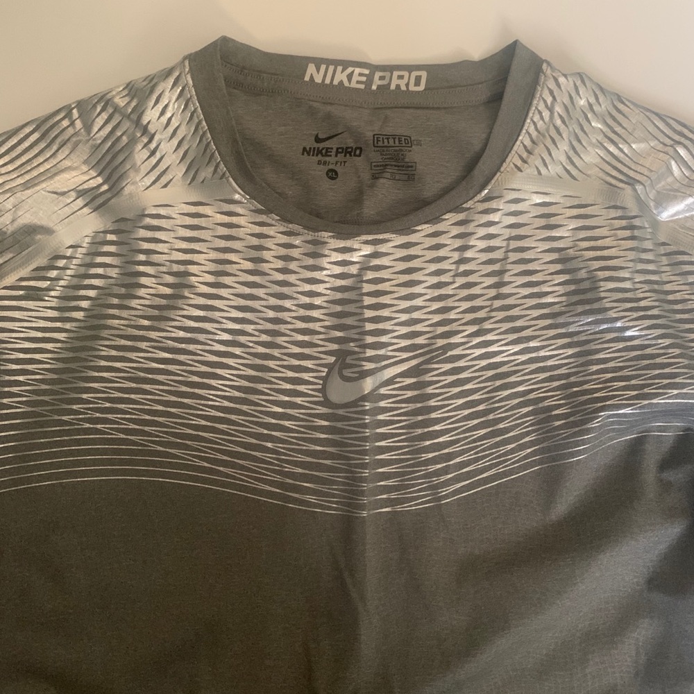 Men’s Nike Pro Dry fit T-shirt